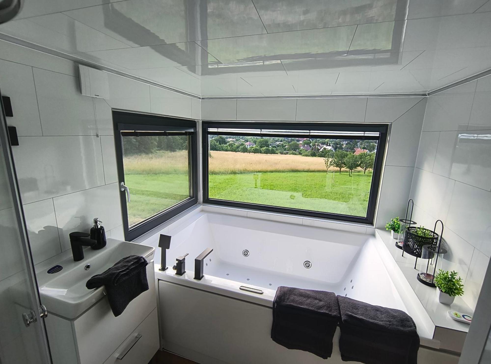 Tiny House Chvalcov Villa ภายนอก รูปภาพ